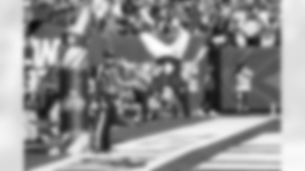 RB Cam Skattebo (44)
