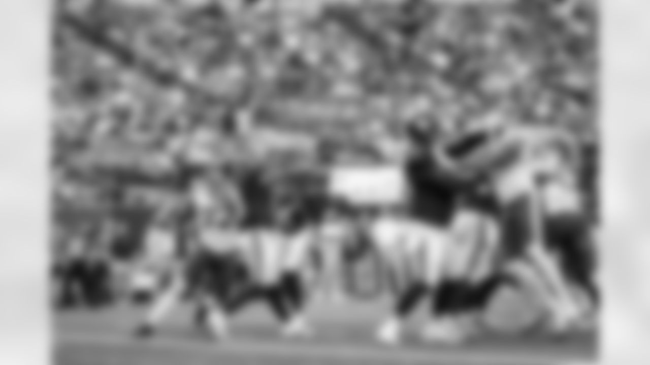 QB Russell Wilson (3)