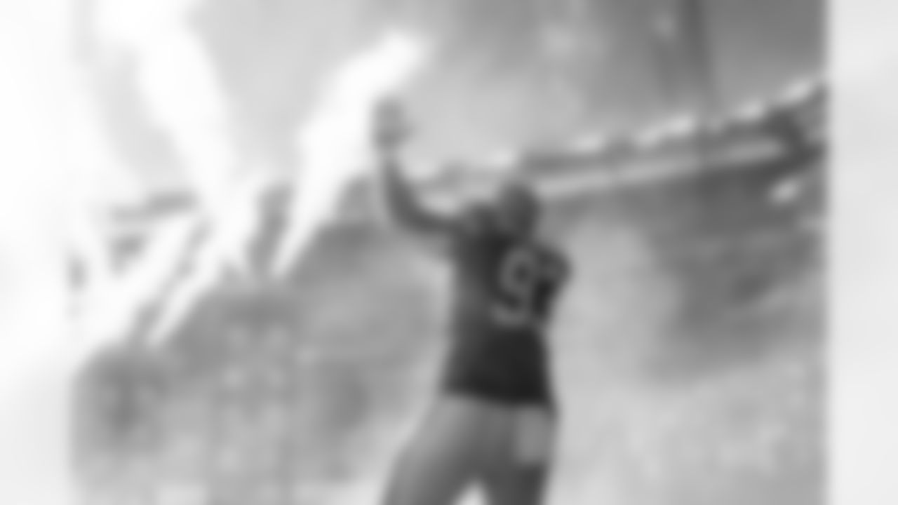 DL Rakeem Nuñez-Roches (93)