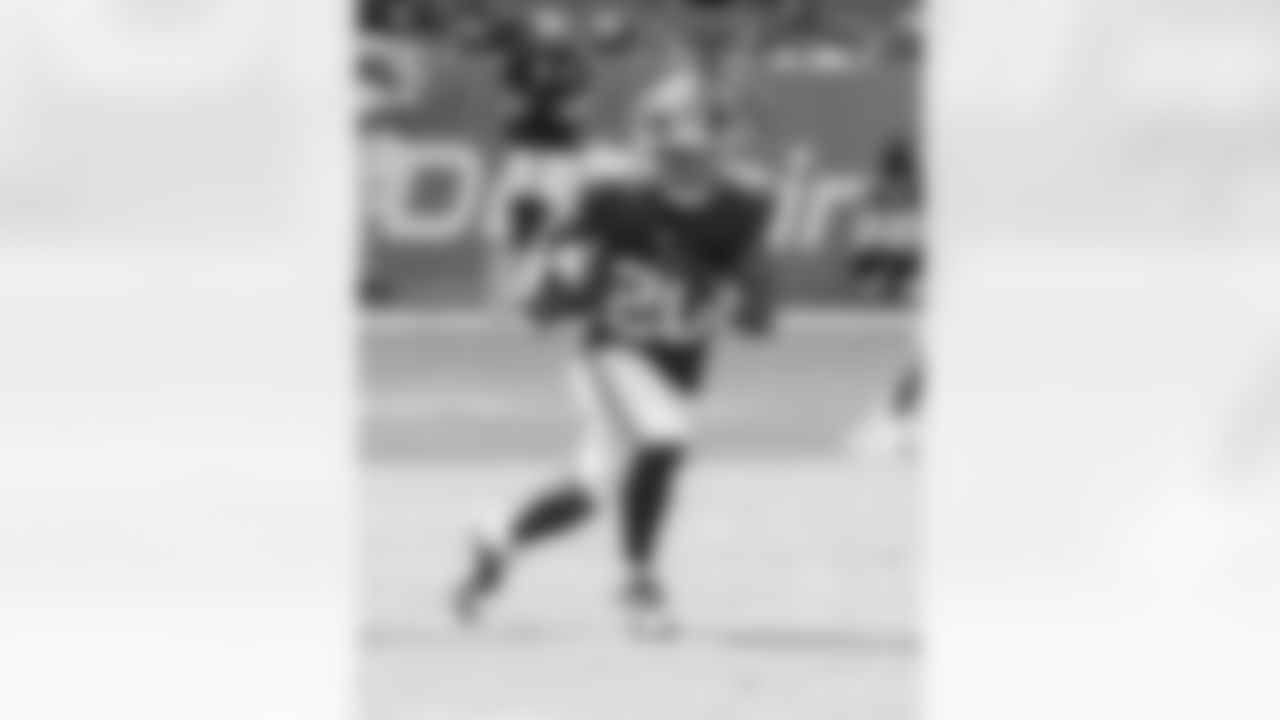 RB Eric Gray