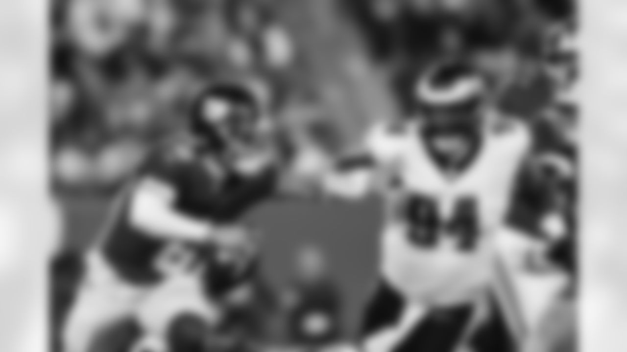 New York Giants quarterback Jaxson Dart (6) scrambles away from pressure during an NFL football game against the Philadelphia Eagles, Thursday, Oct. 9, 2025, in East Rutherford, N.J. (Aaron M. Sprecher via AP)
