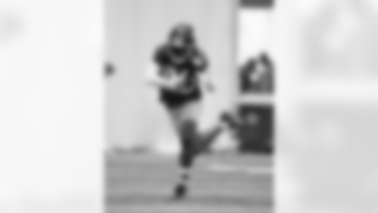 WR Montrell Washington (80)