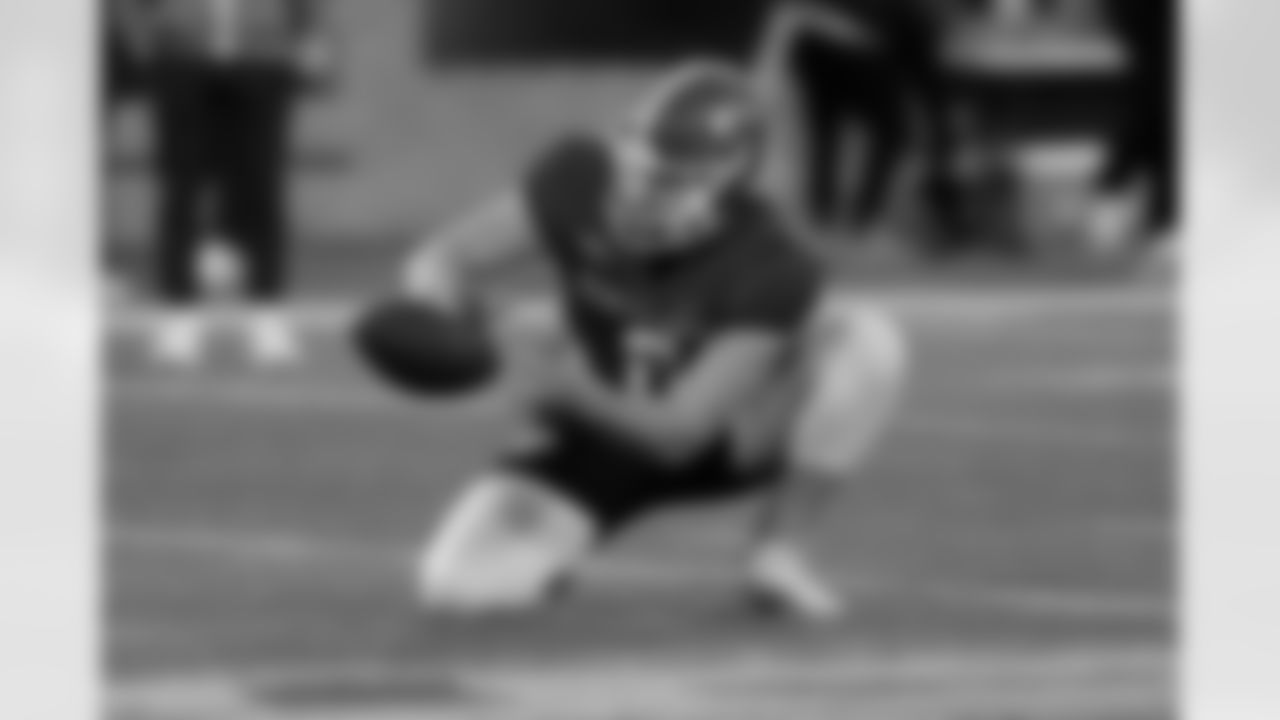 American Team punter Brett Thorson (6), of Georgia, runs through drills during practice for the Senior Bowl NCAA college football game Tuesday, Jan. 27, 2026, in Mobile, Ala. (AP Photo/Butch Dill)