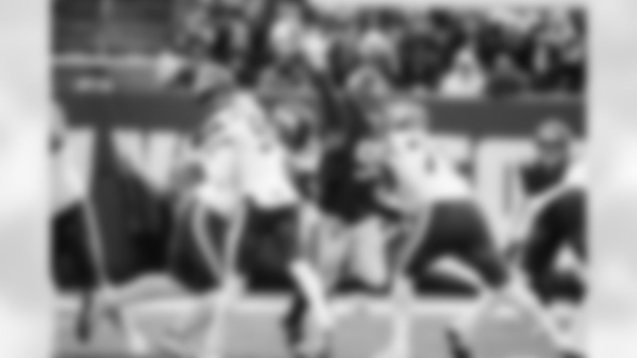 DT Roy Robertson-Harris (95)