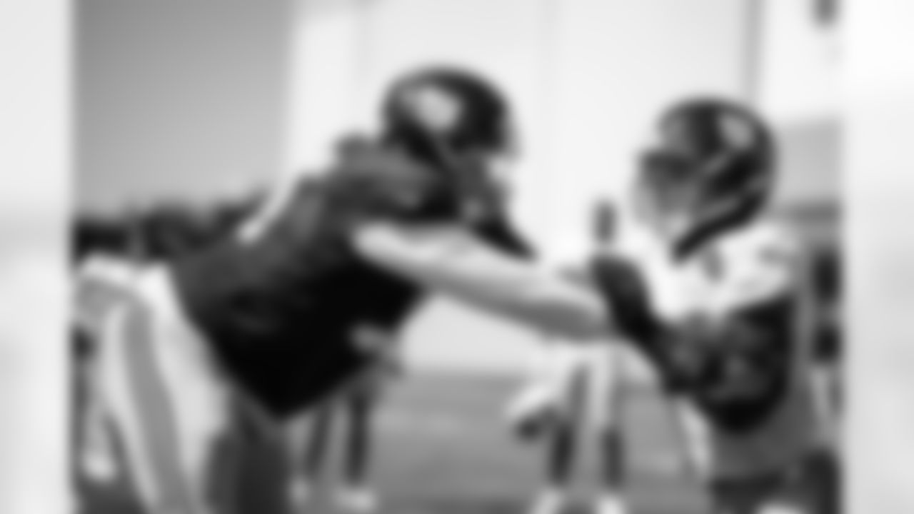 T Jermaine Eluemunor (72), OLB Kayvon Thibodeaux (5)