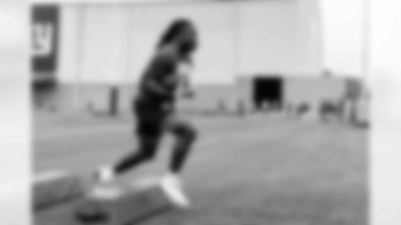 RB Dante Miller (25)