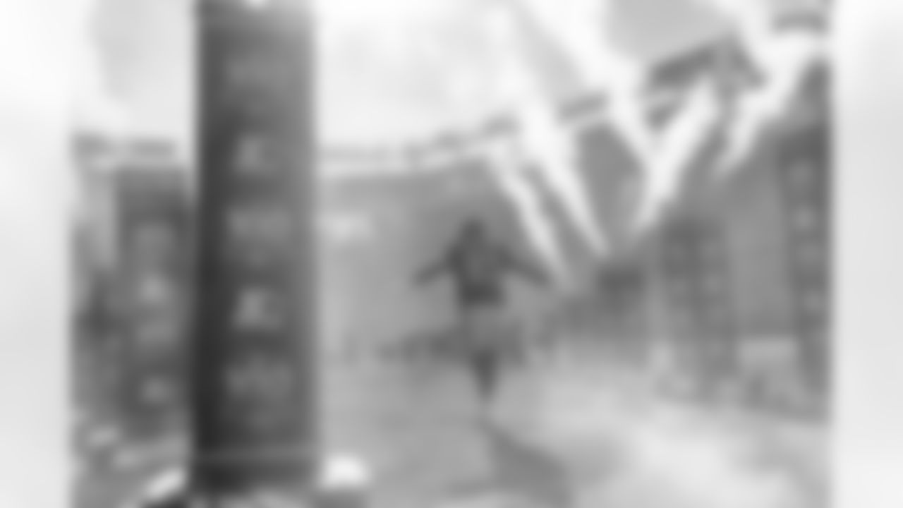 DL Dexter Lawrence II (97)