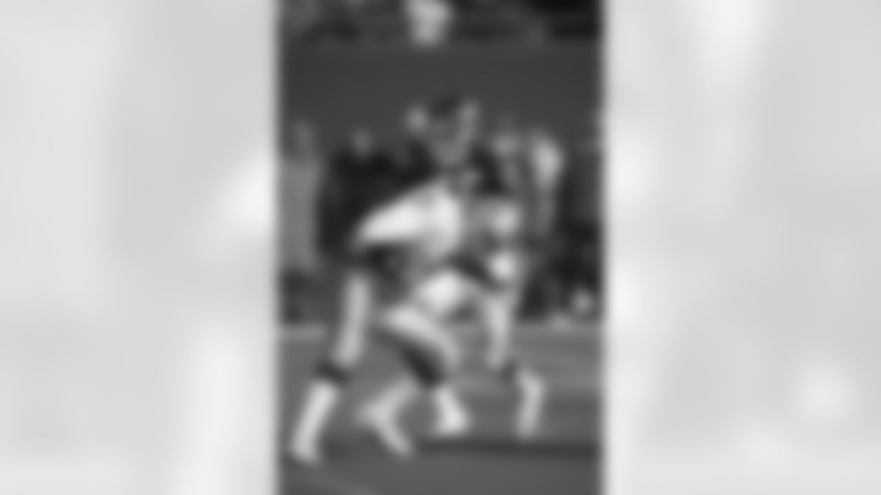 1989 Lawrence Taylor - 15 sacks