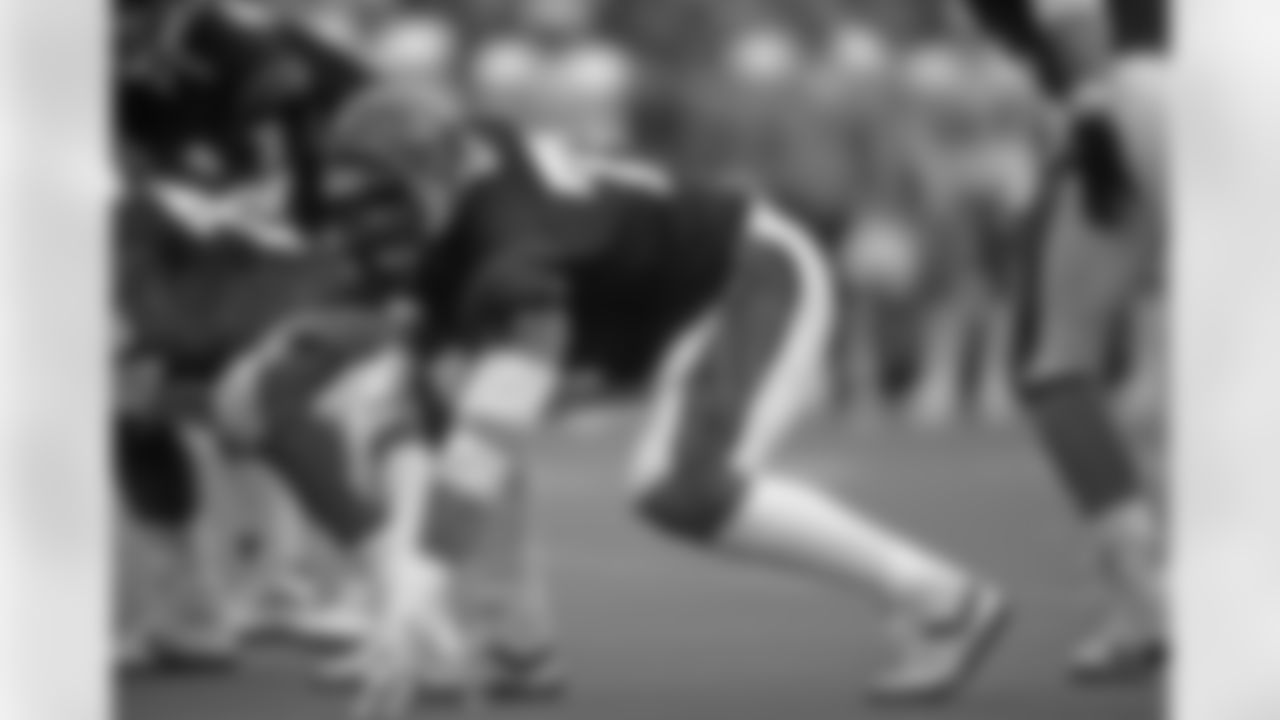T Anthony Munoz - Cincinnati Bengals (1980)