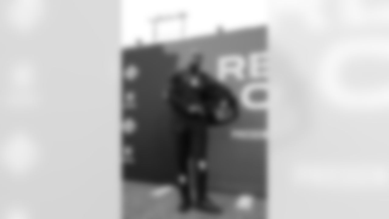 Alabama quarterback Jalen Milroe poses on the red carpet prior to the 2025 NFL Draft on Thursday, April 24, 2025 in Green Bay, Wisconsin. (Logan Bowles/NFL)