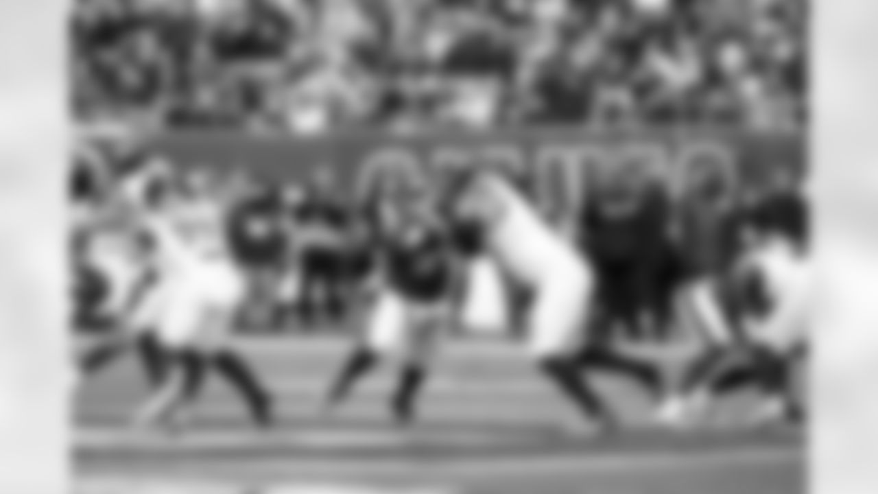 DT Elijah Chatman (94)