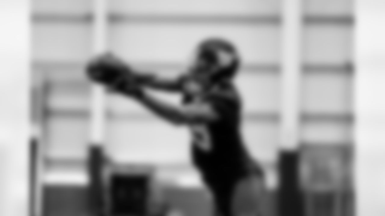 WR Isaiah Hodgins (89)