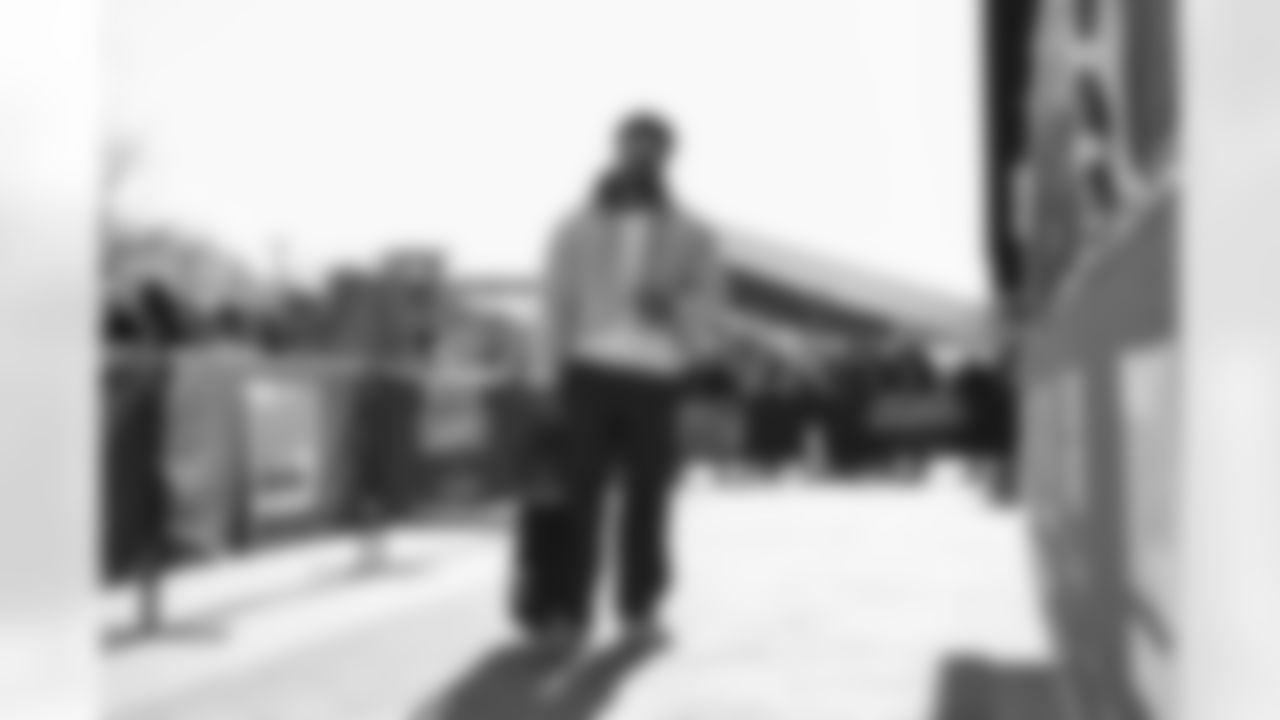 RB Tyrone Tracy Jr. (29)