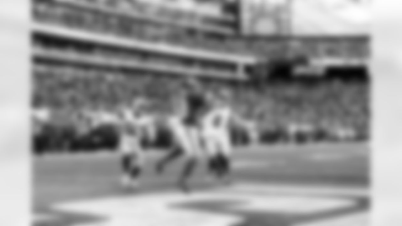 RB Tyrone Tracy Jr. (29)