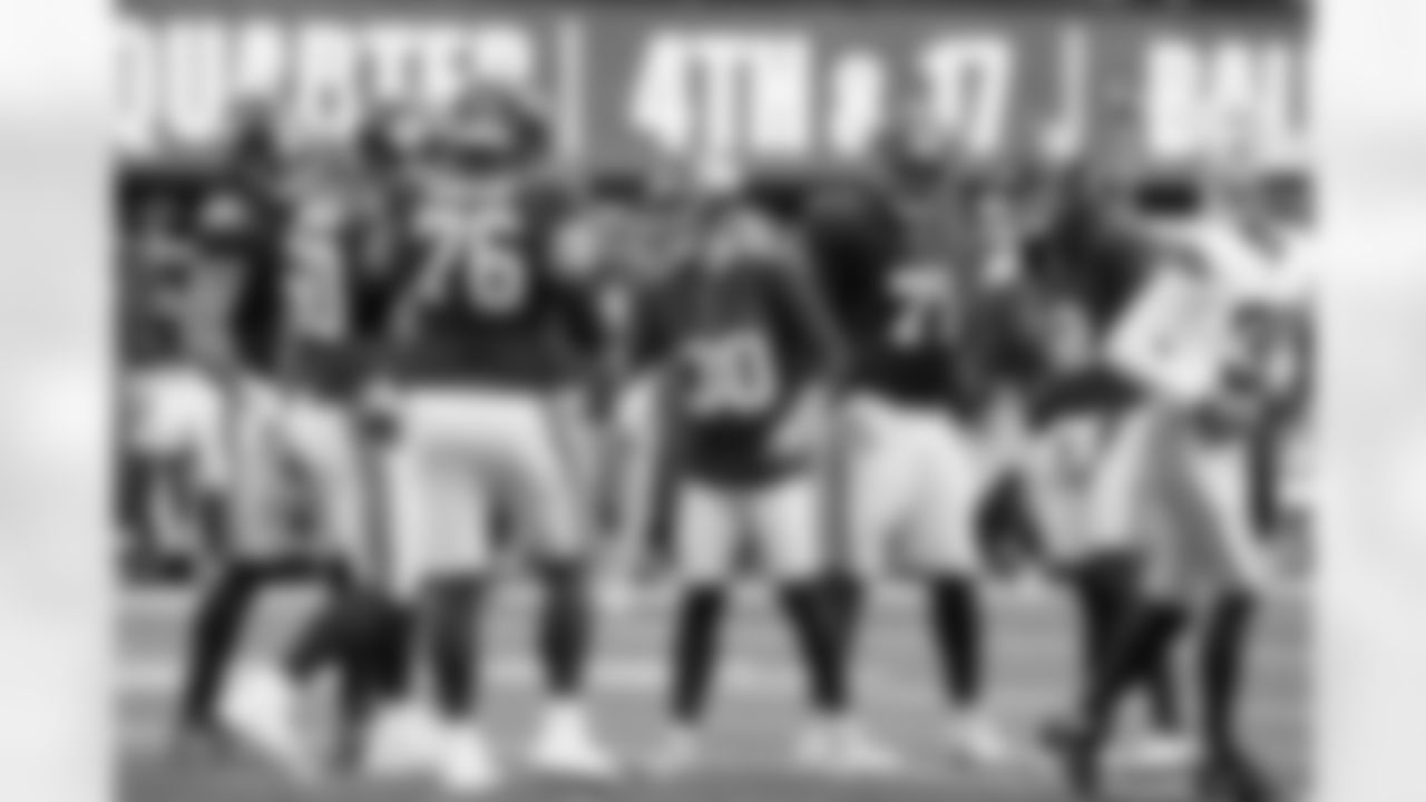 OL Marcus Mbow (71), K Ben Sauls (30), P Jamie Gillan (12)