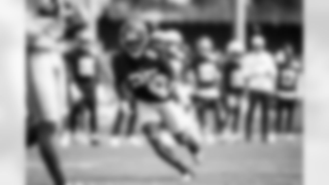 RB Dante Miller (25)