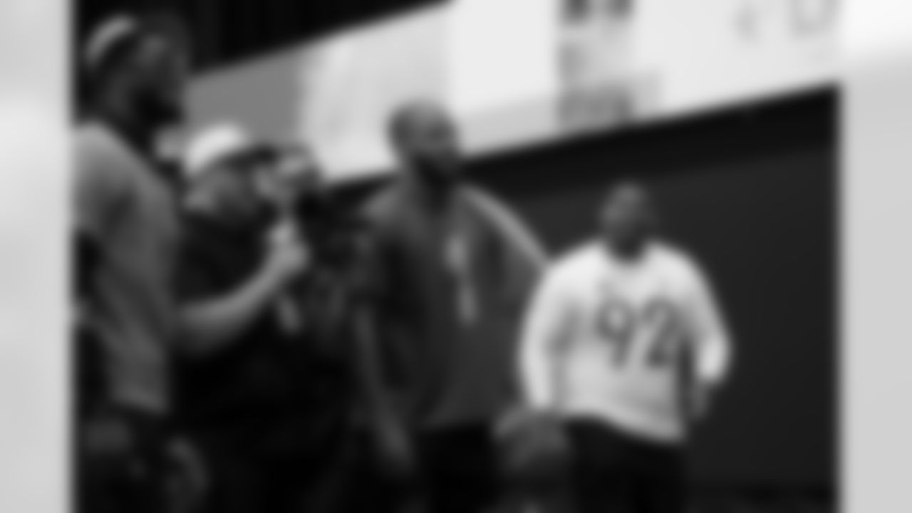 New York Giants linebacker Brian Burns (0), Detroit Lions defensive end Aidan Hutchinson (97) and Green Bay Packers defensive end Micah Parsons (1) are seen during the 2026 Pro Bowl Skills Challenge on Monday, February 2, 2026 in San Francisco. (Kara Durrette/NFL)