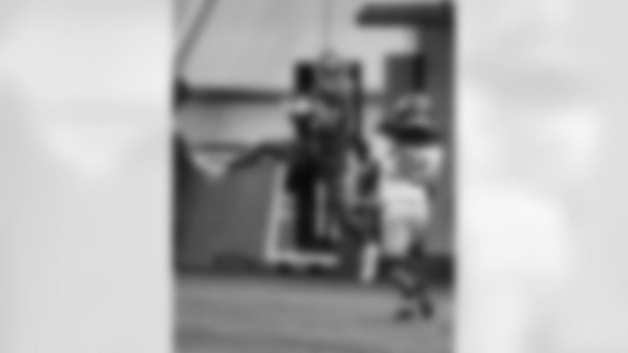 WR Jordan Bly (12)