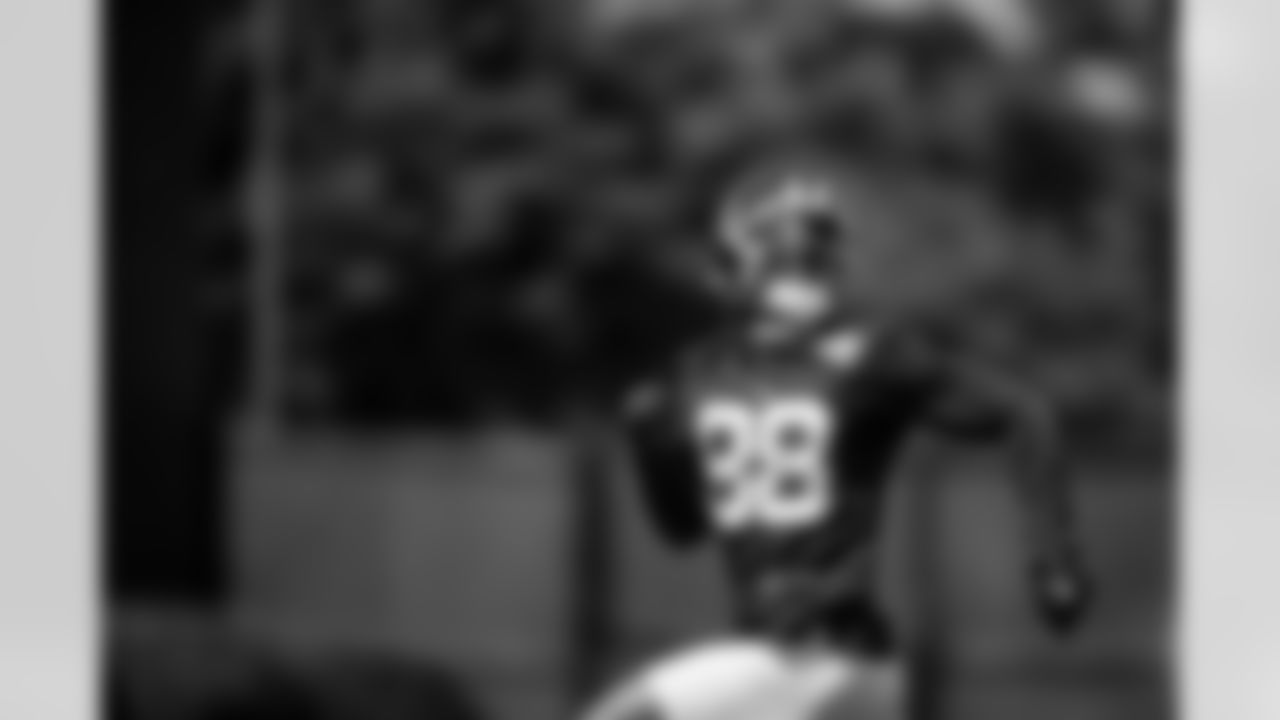 WR Bryce Ford-Wheaton (88)