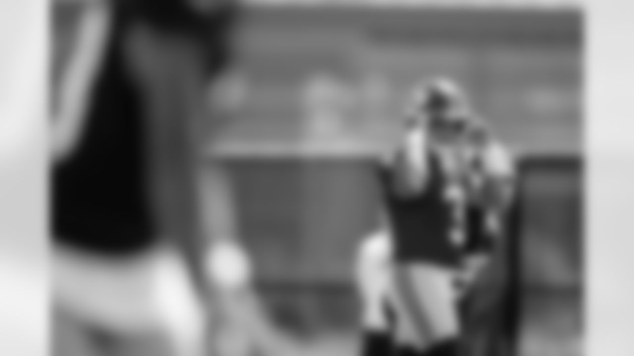 QB Russell Wilson (3)