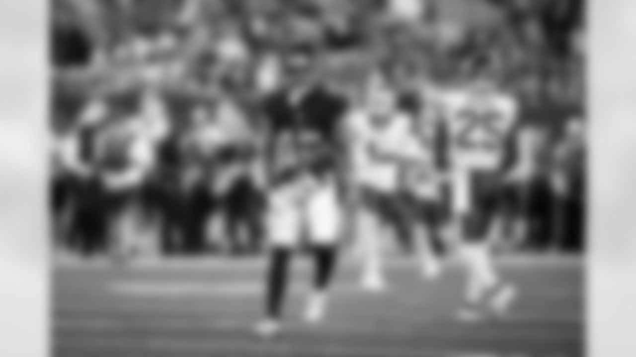 WR Jordan Bly (12)