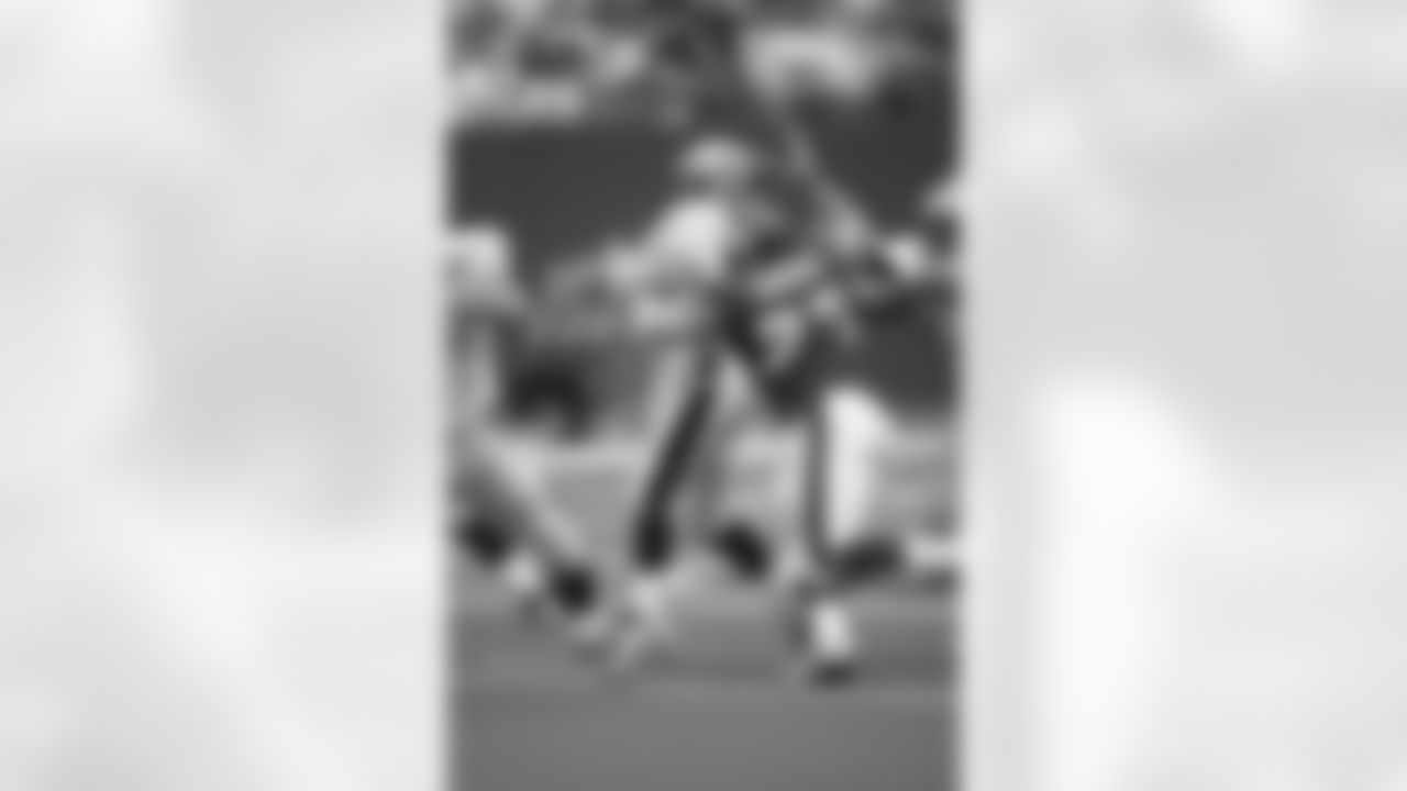 1996 (tied) Chad Bratzke/Michael Strahan - 5 sacks