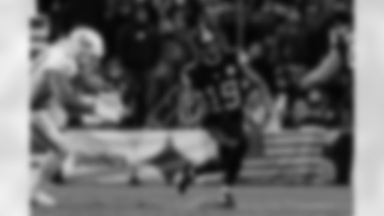 No. 100 Calvin Austin III, WR