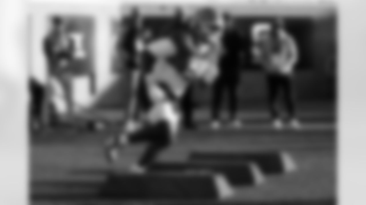 American Team defensive tackle Caleb Banks (88), of Florida, runs through drills during practice for the Senior Bowl NCAA college football game Tuesday, Jan. 27, 2026, in Mobile, Ala. (AP Photo/Butch Dill)