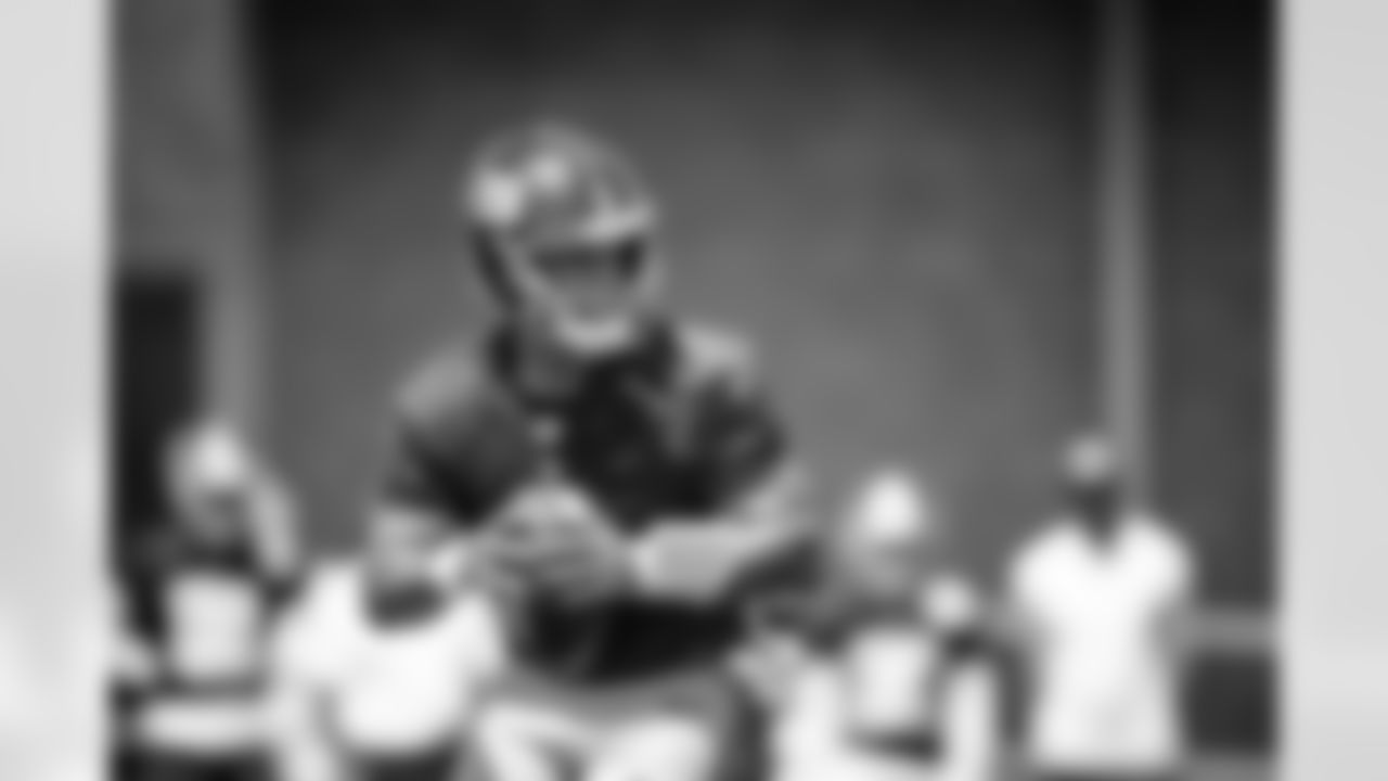 QB Russell Wilson (3)