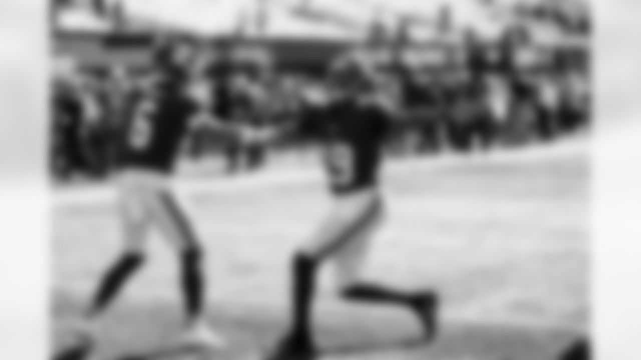 QB Jaxson Dart (6), QB Jameis Winston (19)