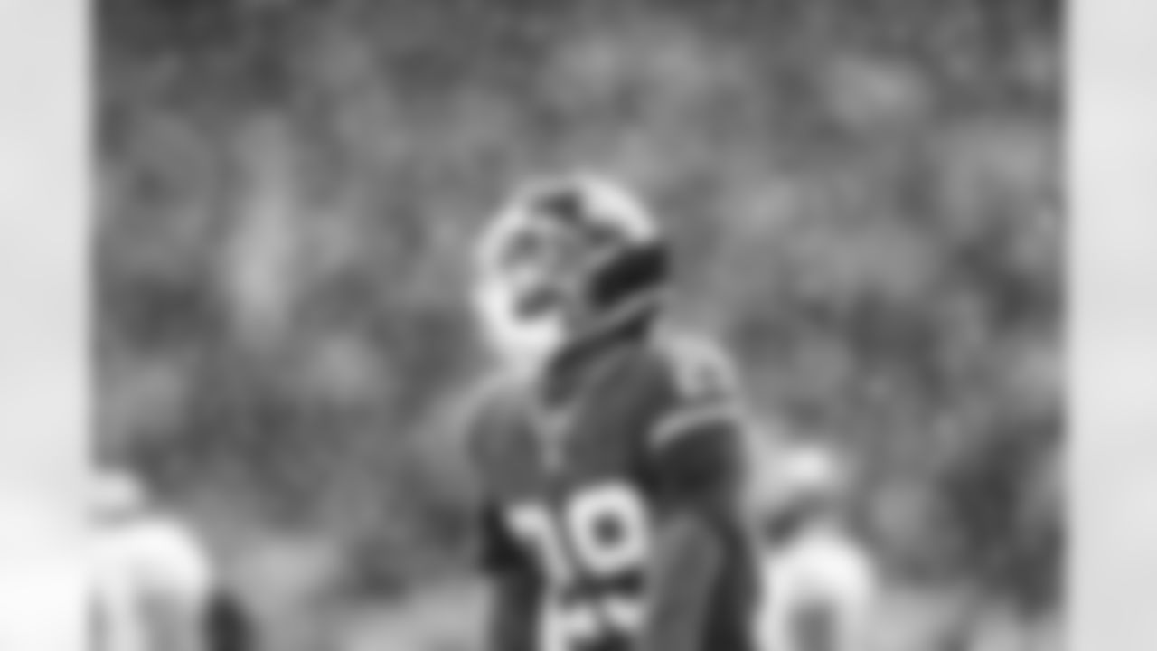 RB Tyrone Tracy Jr. (29)