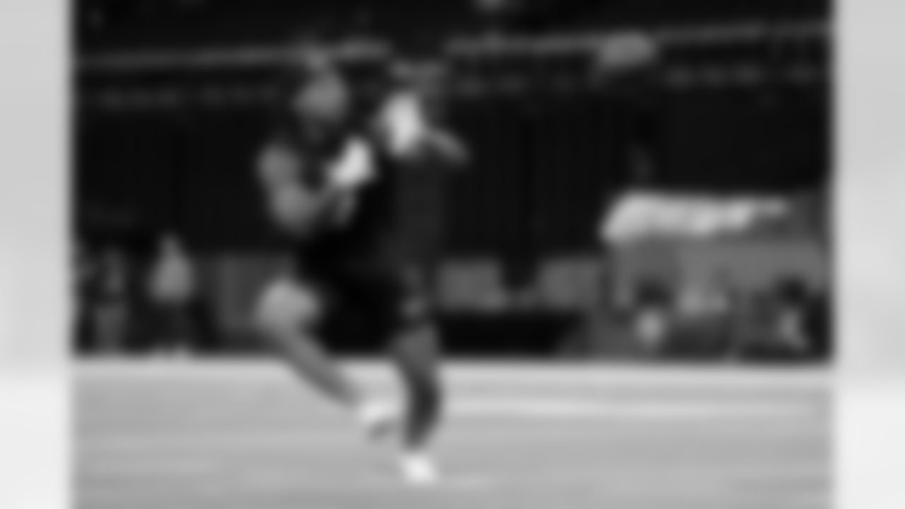 participates in a drill during the 2026 NFL Scouting Combine on Thursday, February 26, 2026 in Indianapolis, Indiana. (Lauren Leigh Bacho/NFL)