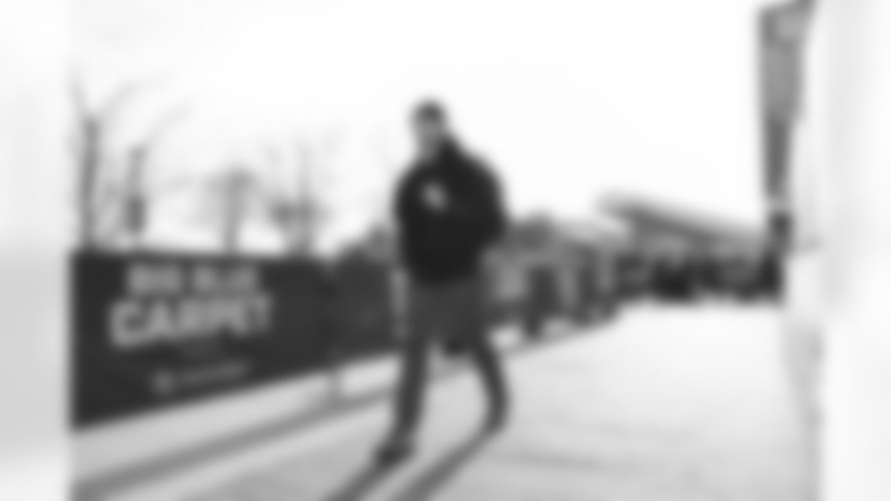 TE Daniel Bellinger (82)