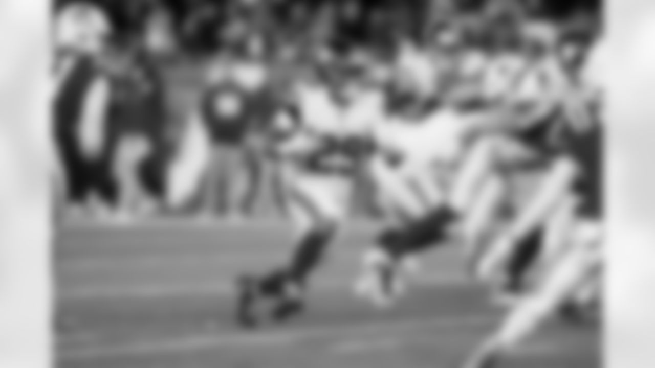 RB Tyrone Tracy Jr. (29)