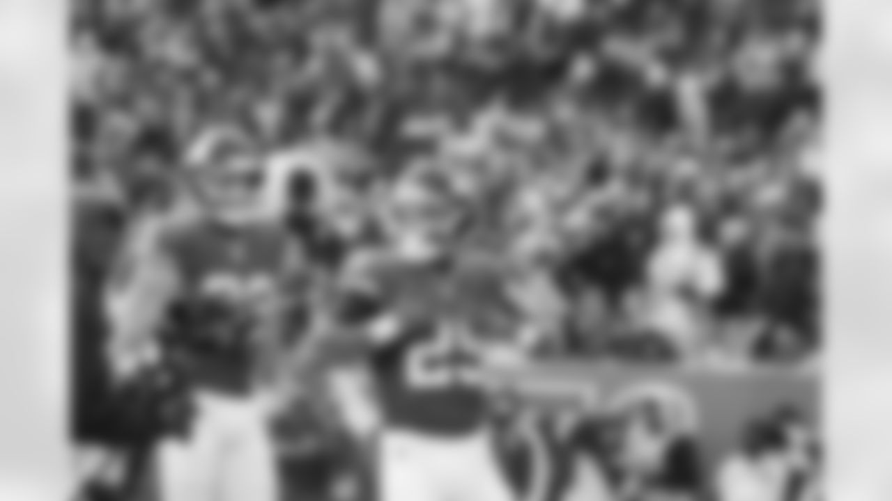 RB Tyrone Tracy Jr. (29)