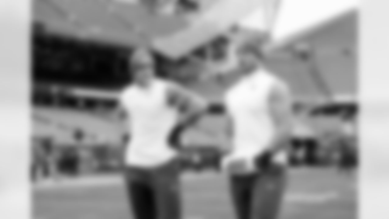 TE Thomas Fidone II (86), TE Daniel Bellinger (82)