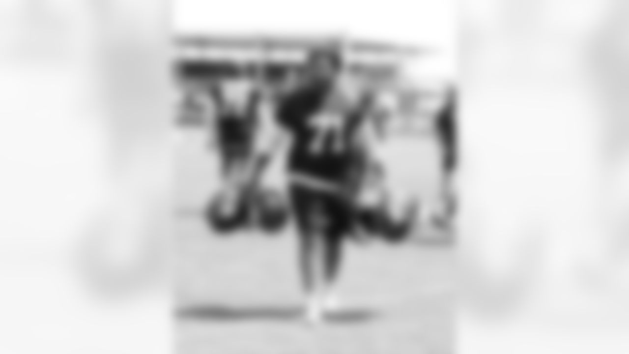 OL Marcus Mbow (71)