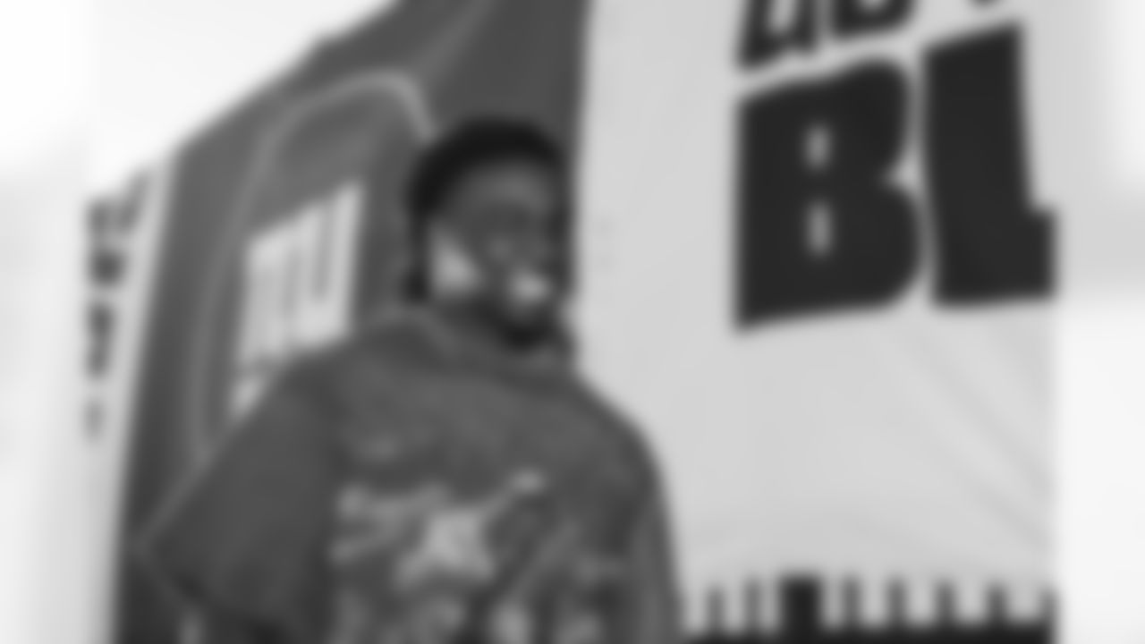 RB Dante Miller (25)