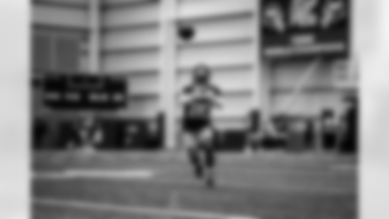 WR Montrell Washington (80)