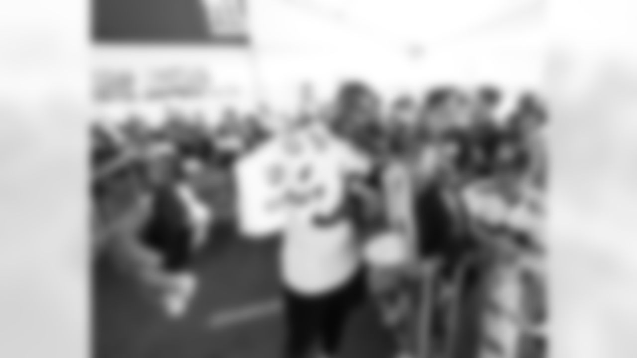 ILB Bobby Okereke (58)