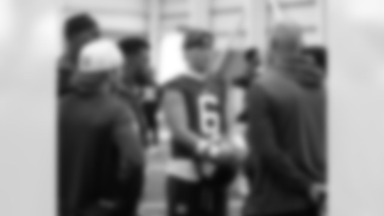 QB Jaxson Dart (6)