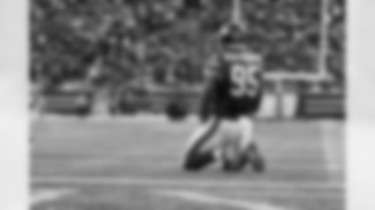 DT Roy Robertson-Harris (95)