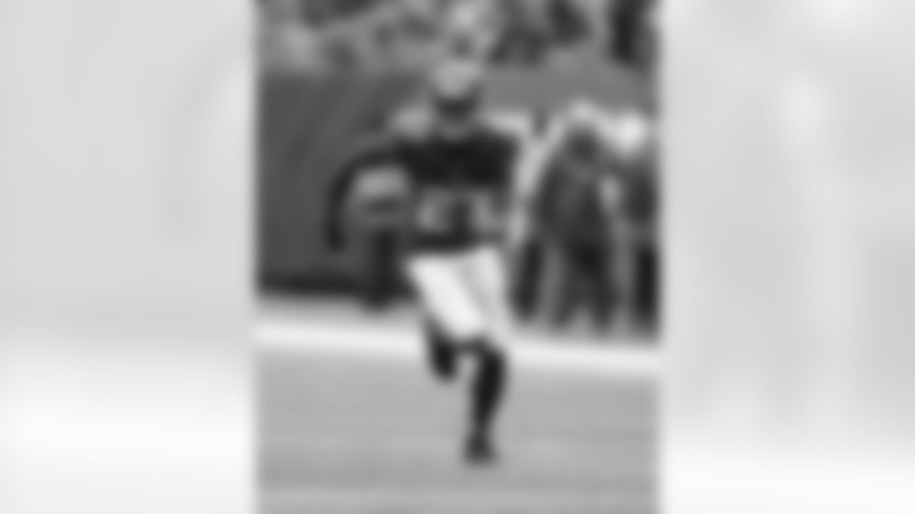 CB Art Green (Exclusive Rights Free Agent)