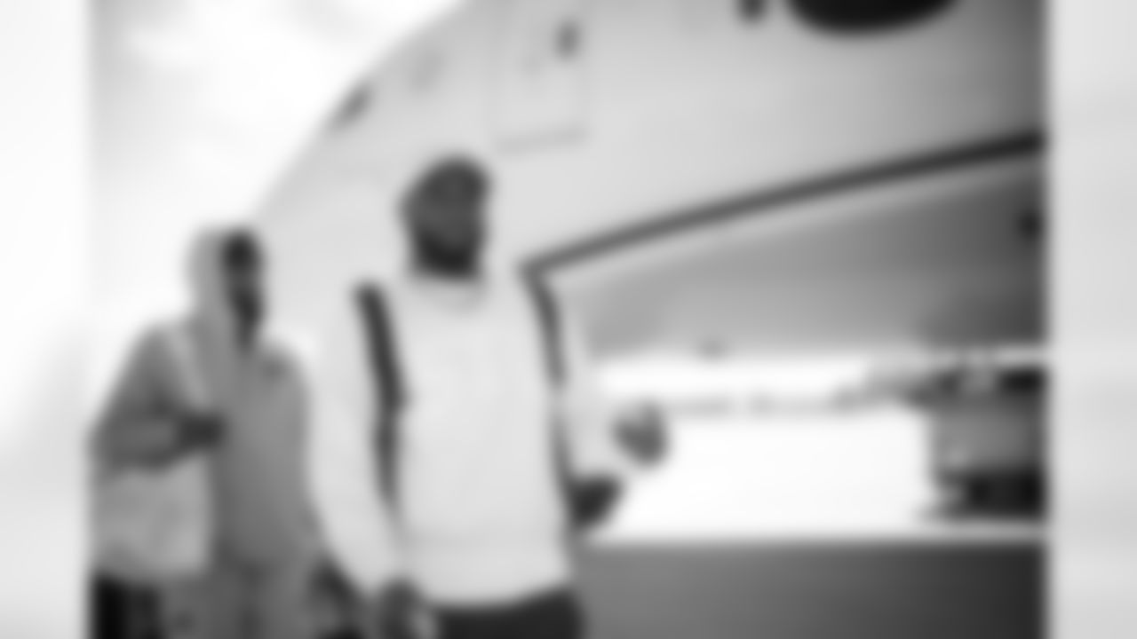 LB Demetrius Flannigan-Fowles (33)