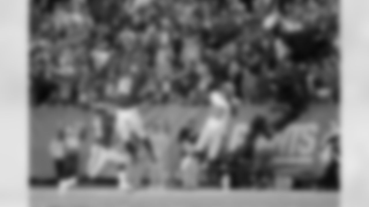 New York Giants cornerback Dominique Rodgers-Cromartie (41) intercepts a pass to Detroit Lions' Anquan Boldin (80) during the second half of an NFL football game Sunday, Dec. 18, 2016, in East Rutherford, N.J. (AP Photo/Seth Wenig)