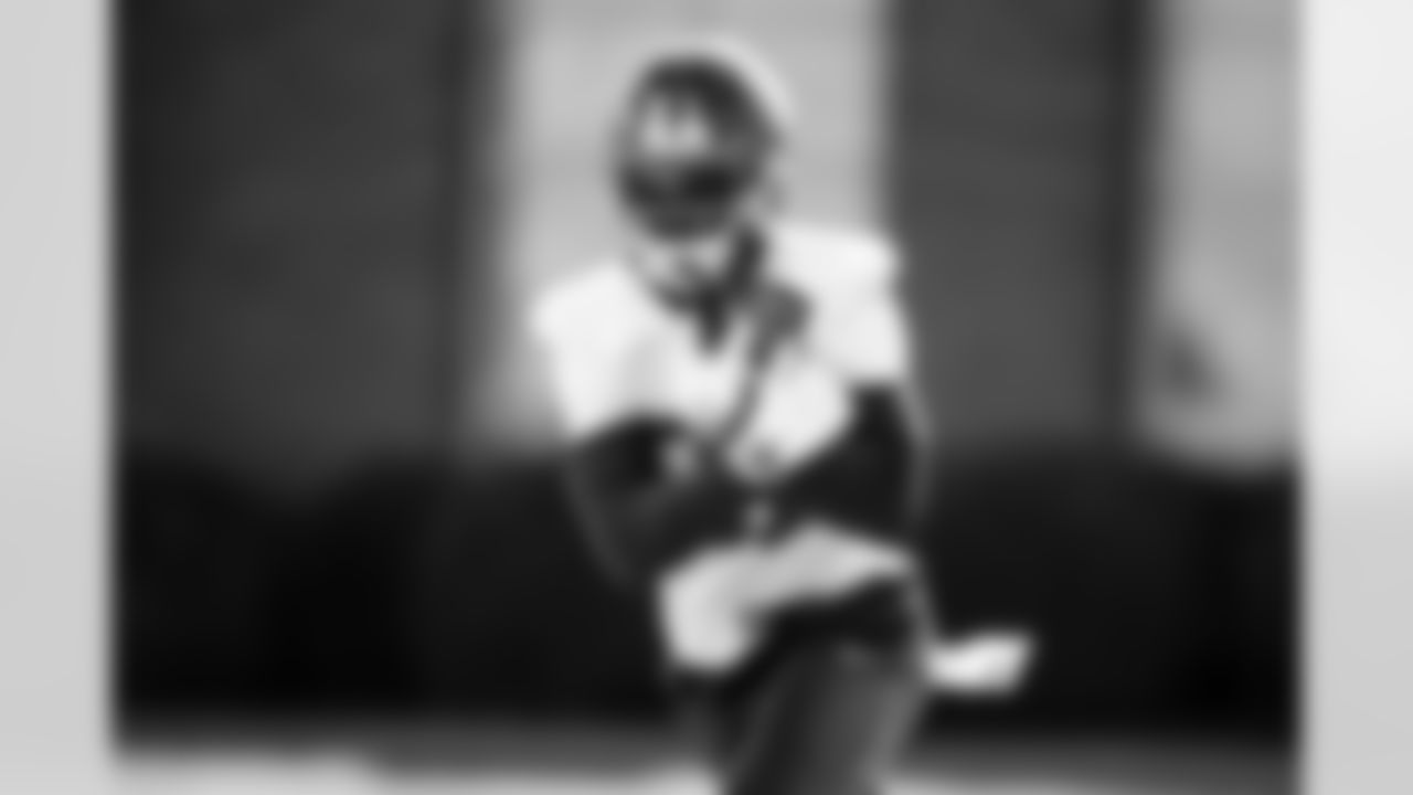 WR Beaux Collins (81)
