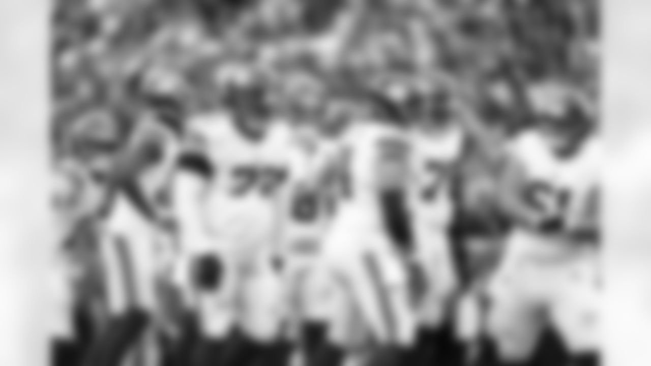 QB Jaxson Dart (6)