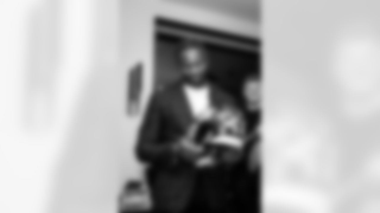 ILB Bobby Okereke (58)