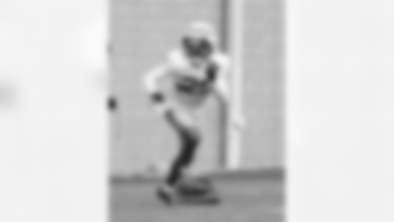New York Giants cornerback Nic Jones (31)