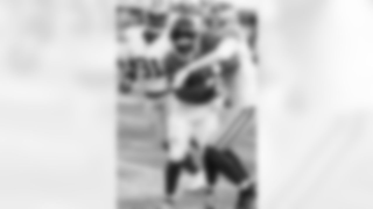 RB Devin Singletary (26)